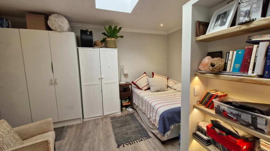 To Let 4 Bedroom Property for Rent in Lake Michelle Western Cape